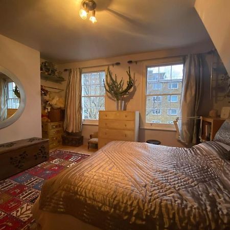 The Blue Door Apartment Лондон Екстериор снимка